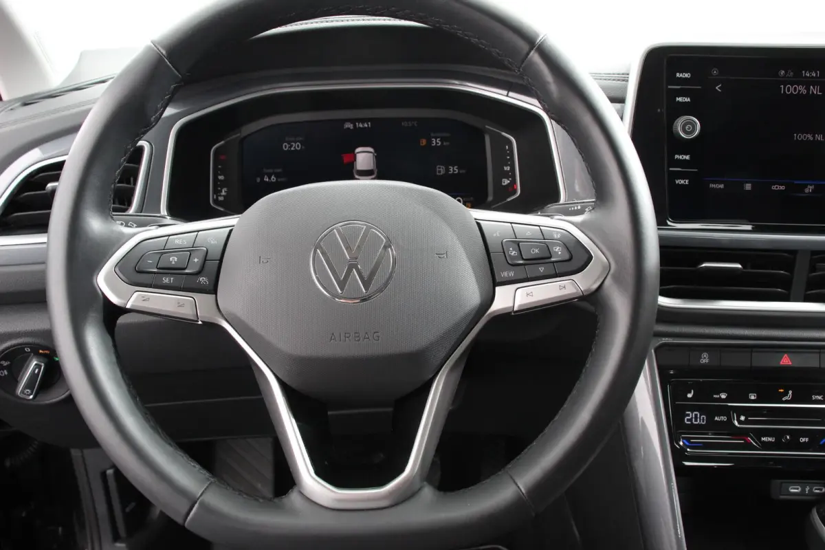 1.5 TSI DSG Style Navigatie Wireless App connect Adaptive Cruise Control Park Assist Camera Parkeersensoren IQ Drive pakket Stoel- en stuurwielverwarming Virtual cockpit Elektrische achterkl