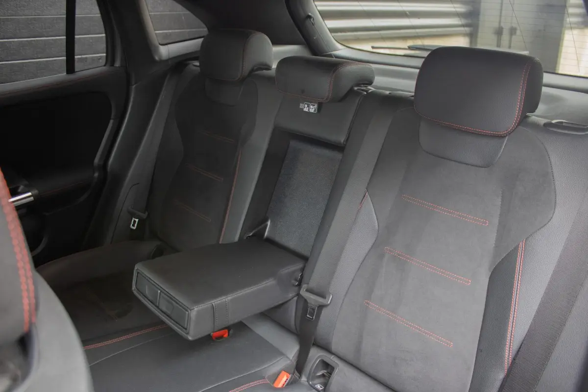 250 Business Solution AMG 67 kWh | CAMERA | BTW-AUTO | CARPLAY | SFEERVERLICHTING