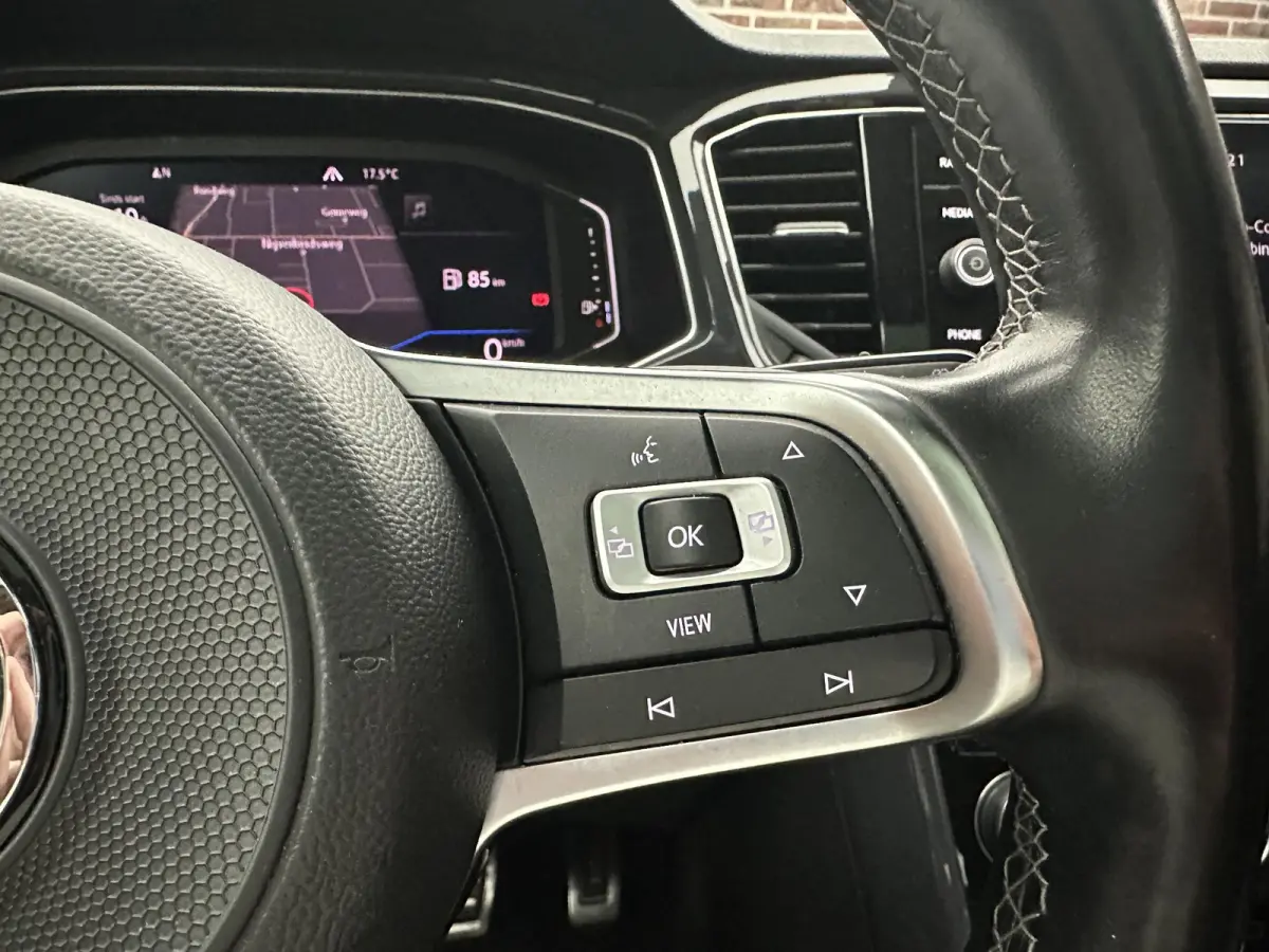 1.5 TSI Sport R-line| Pano | Beats