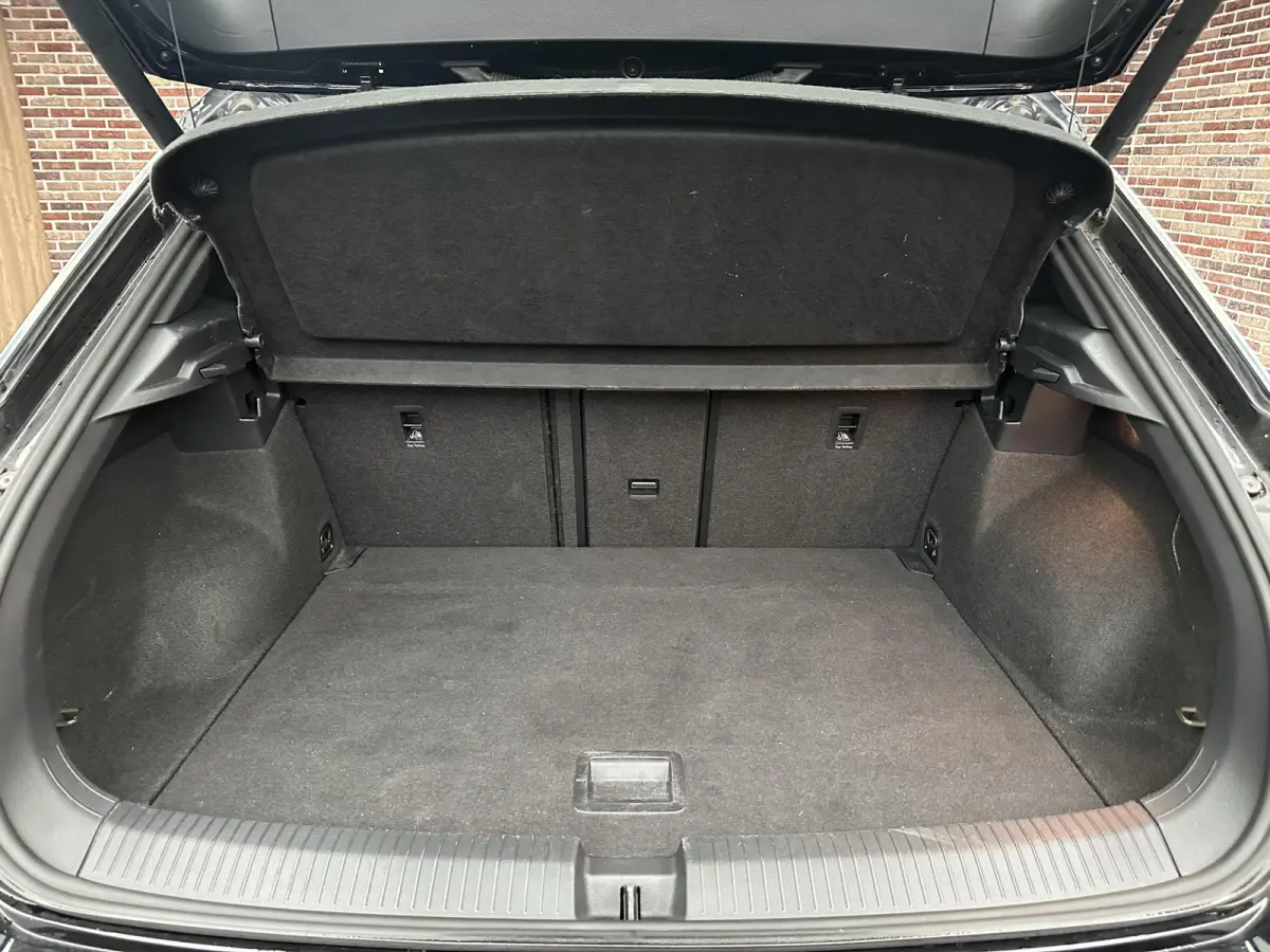 1.5 TSI Sport R-line| Pano | Beats