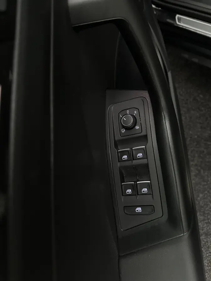 1.5 TSI Sport R-line| Pano | Beats