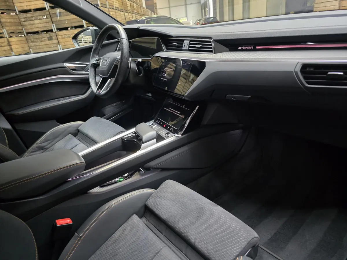 55 quattro S edition 95 kWh 2x S-Line Black Edition Camera Navi 21"LM 95.4% SOH