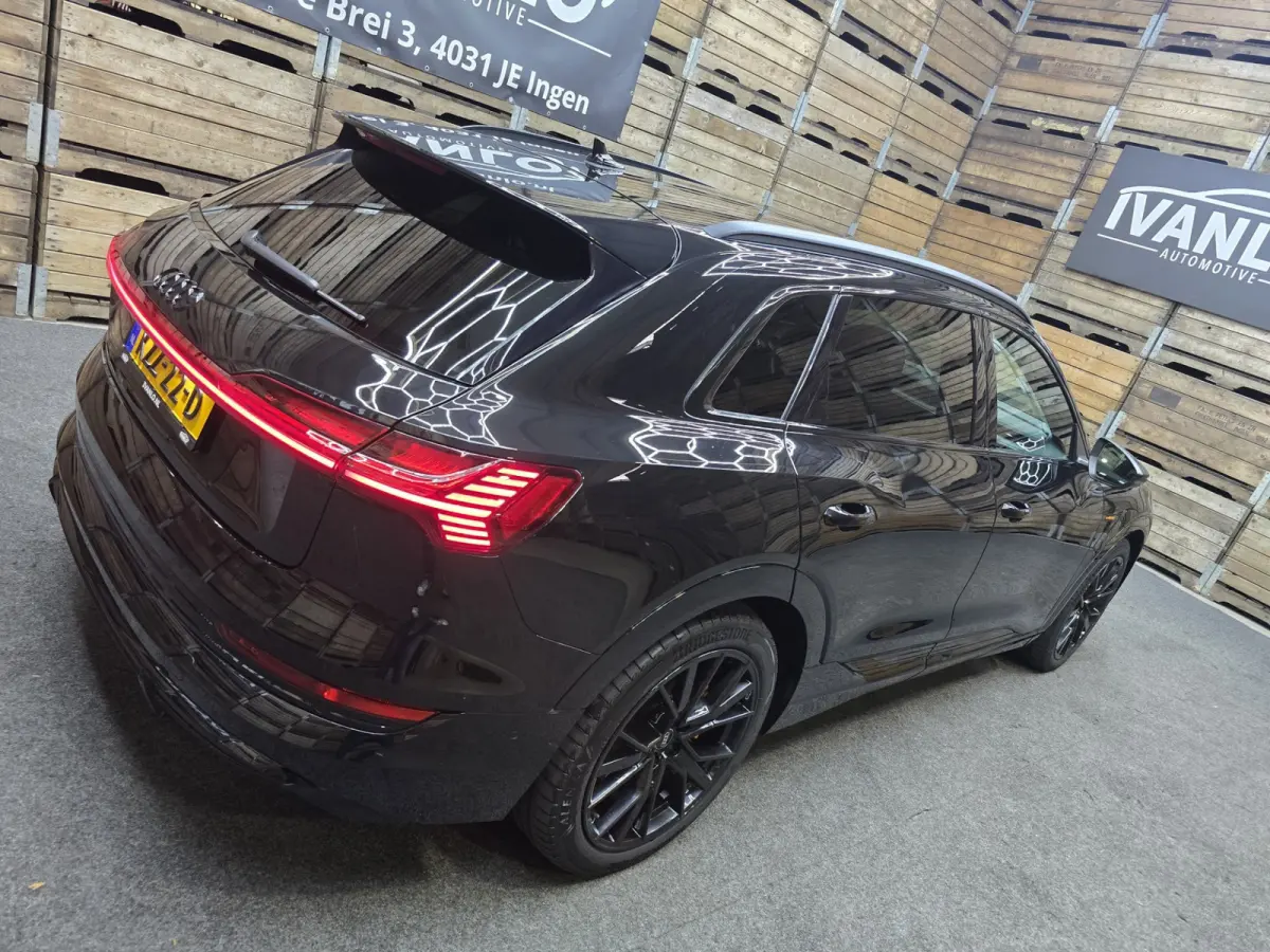 55 quattro S edition 95 kWh 2x S-Line Black Edition Camera Navi 21"LM 95.4% SOH