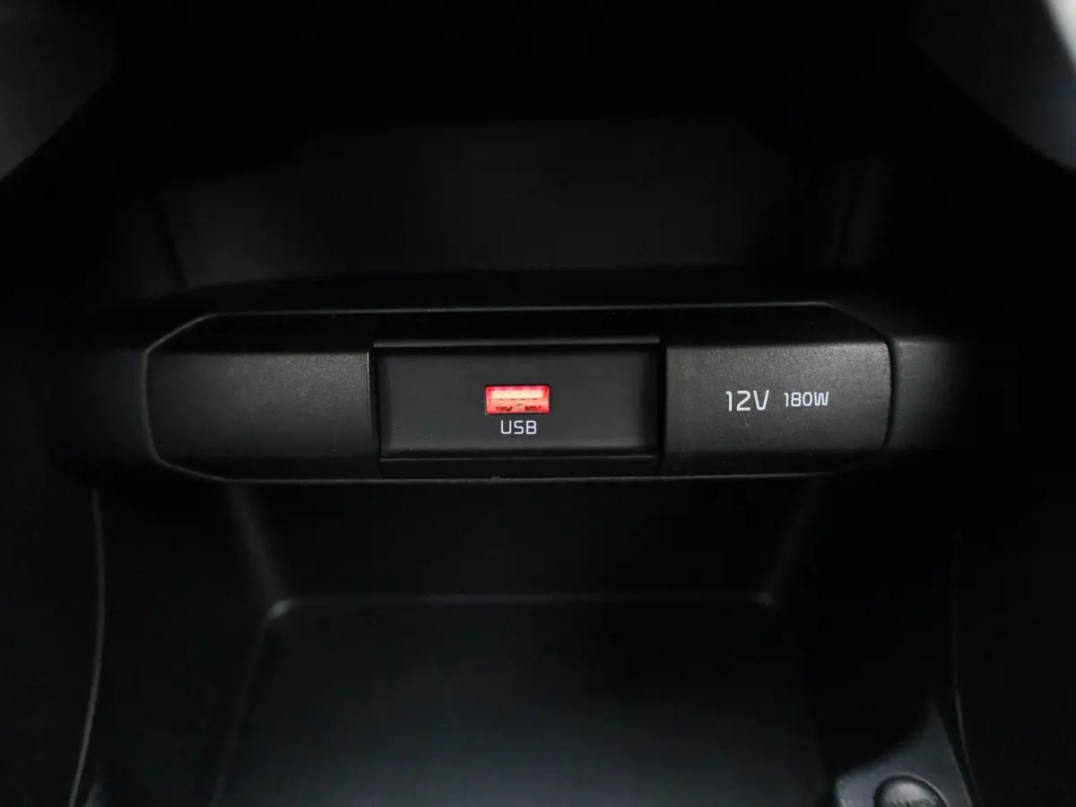 1.0 DPi ComfortLine | Automaat | Airconditioning | Bluetooth | Elektrische Ramen |