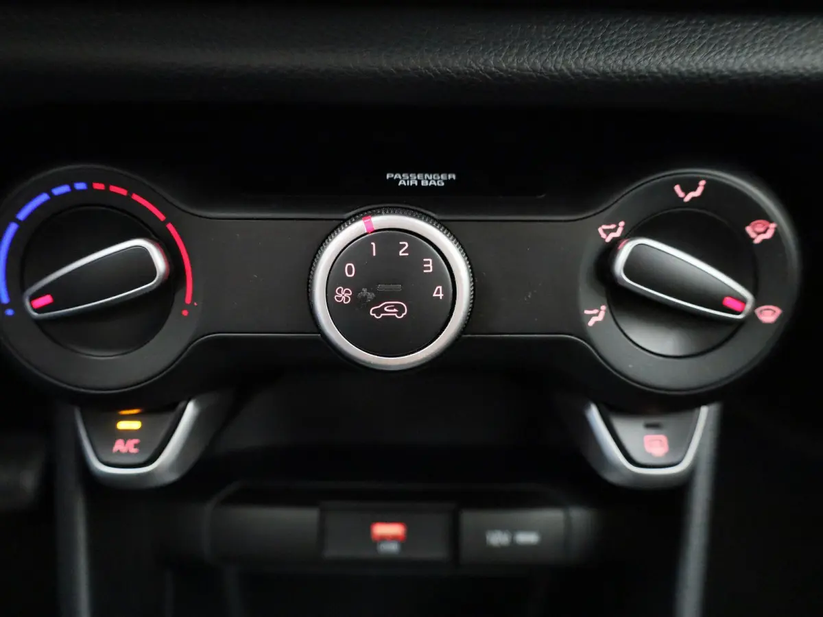 1.0 DPi ComfortLine | Automaat | Airconditioning | Bluetooth | Elektrische Ramen |