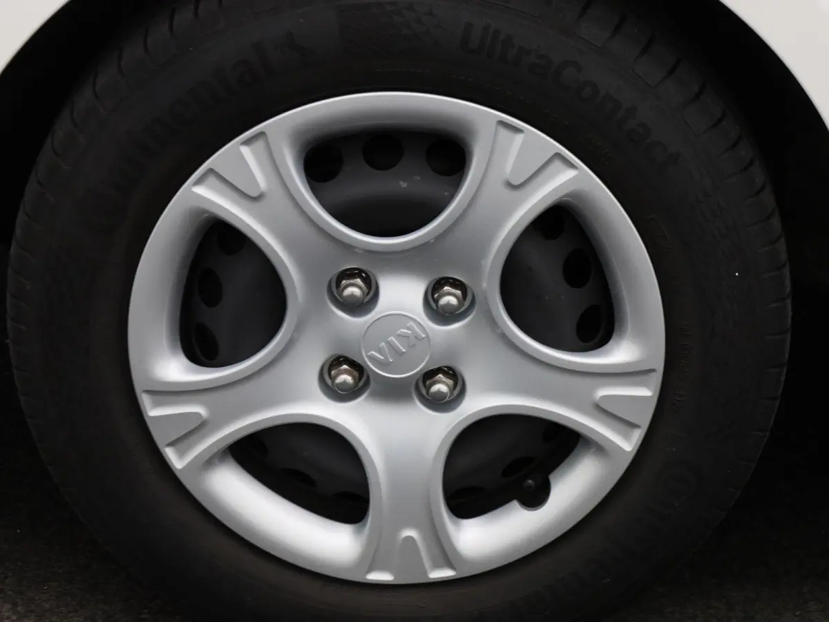 1.0 DPi ComfortLine | Automaat | Airconditioning | Bluetooth | Elektrische Ramen |
