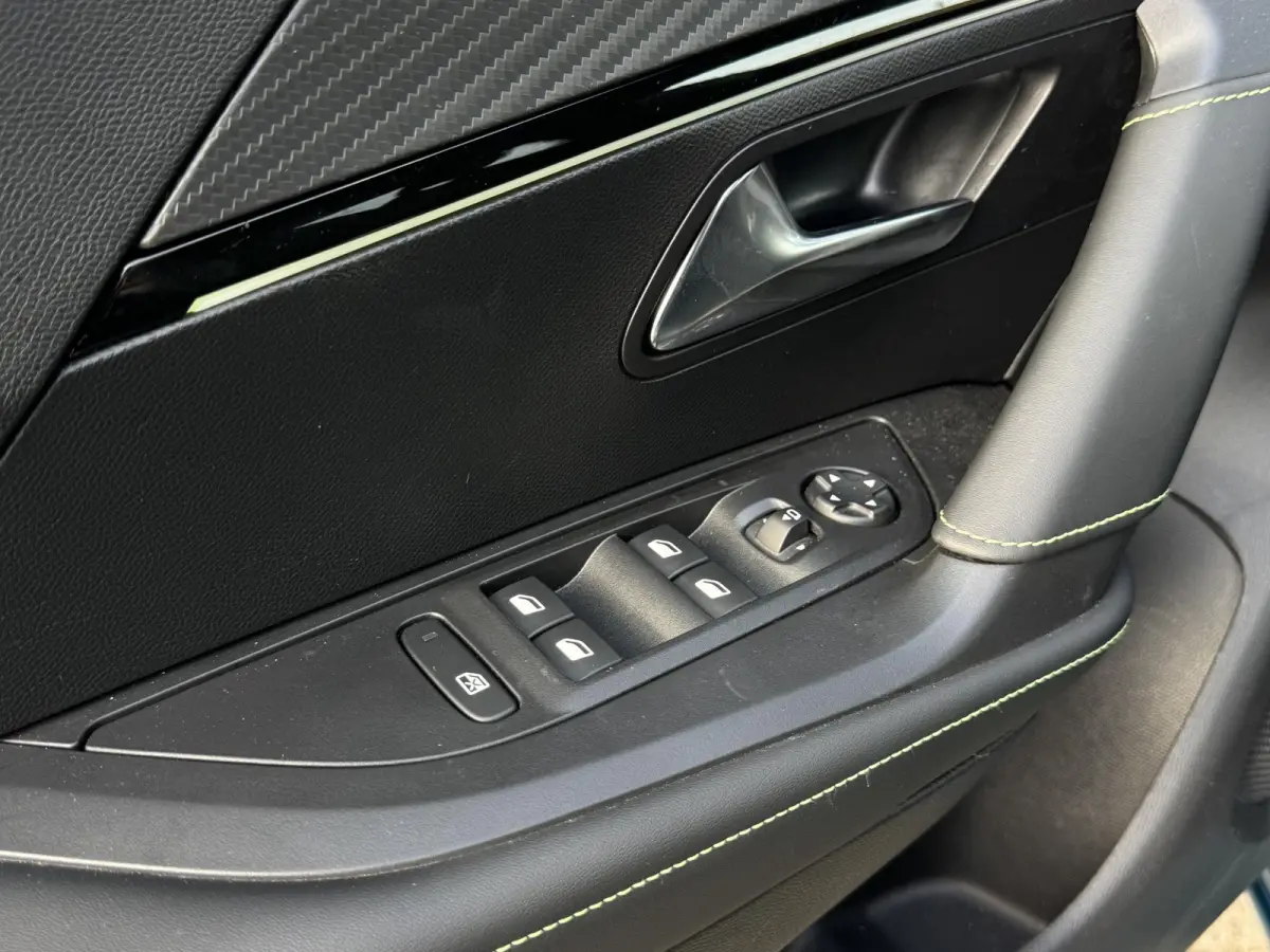1.2 Hybrid 145 GT | Stoelverwarming | Camera | Adaptieve Cruise Control | Trekhaak | Apple Carplay/Android Auto