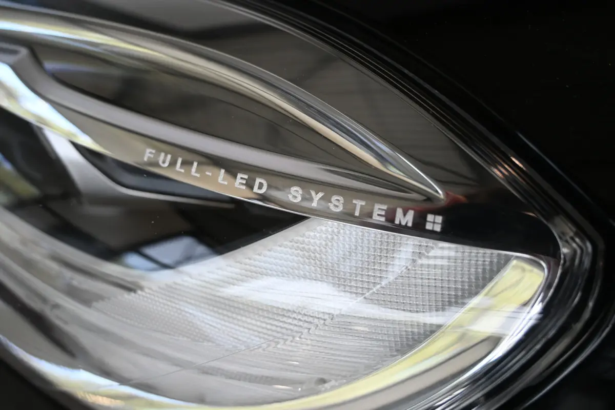 1.5 T3 Momentum Automaat Clima Cruise control Navigatie LED koplampen PDC Trekhaak 100% Onderhouden Inruil mogelijk