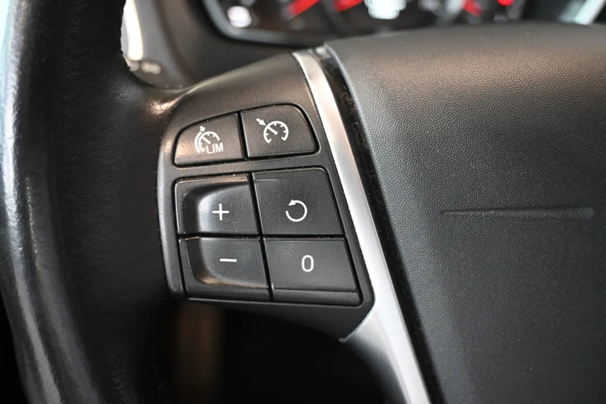1.5 T3 Momentum Automaat Clima Cruise control Navigatie LED koplampen PDC Trekhaak 100% Onderhouden Inruil mogelijk