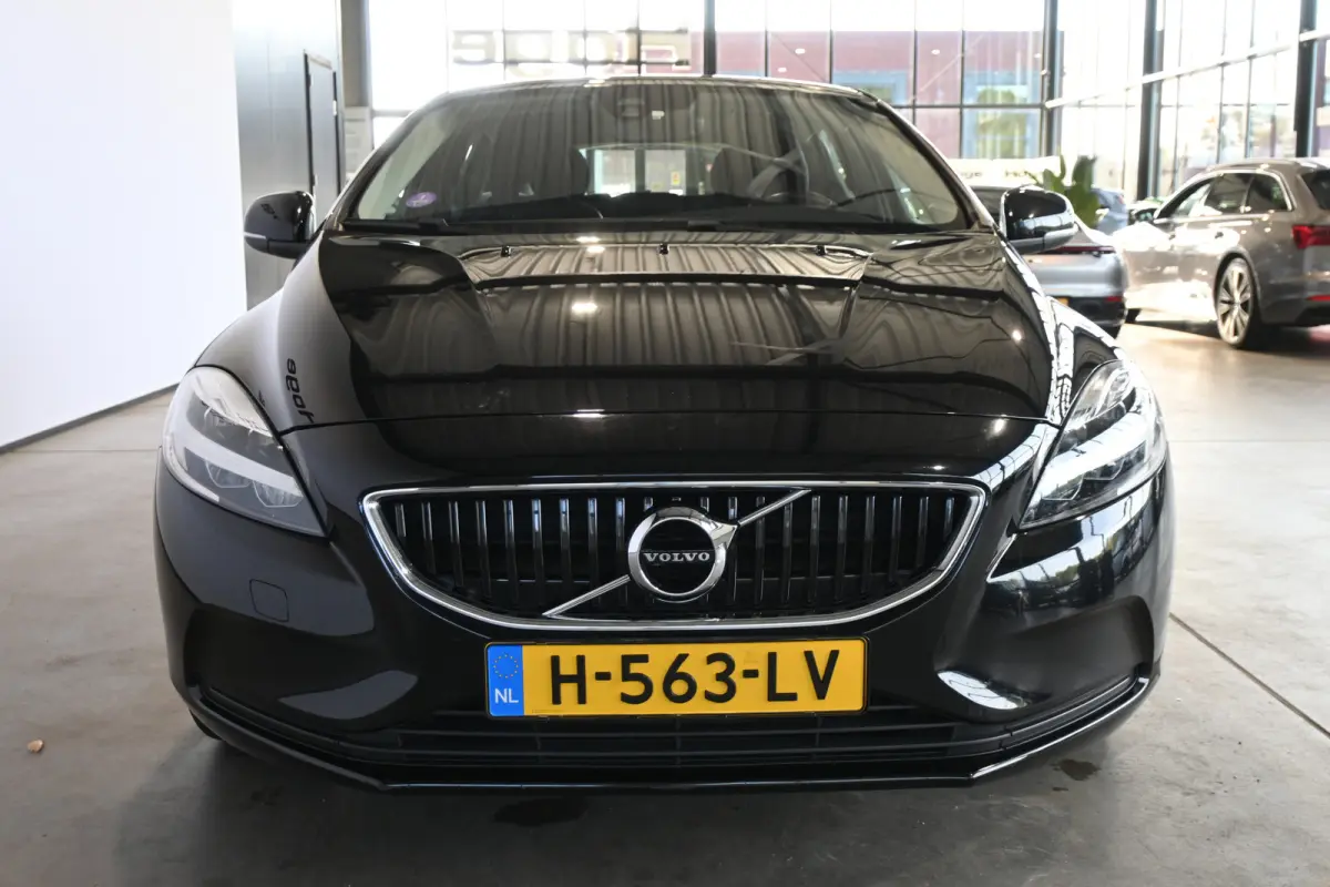 1.5 T3 Momentum Automaat Clima Cruise control Navigatie LED koplampen PDC Trekhaak 100% Onderhouden Inruil mogelijk