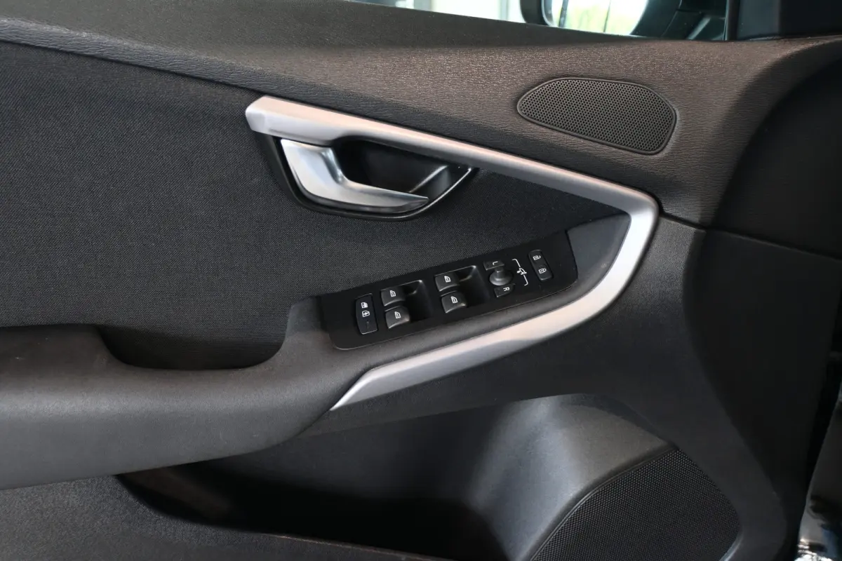1.5 T3 Momentum Automaat Clima Cruise control Navigatie LED koplampen PDC Trekhaak 100% Onderhouden Inruil mogelijk