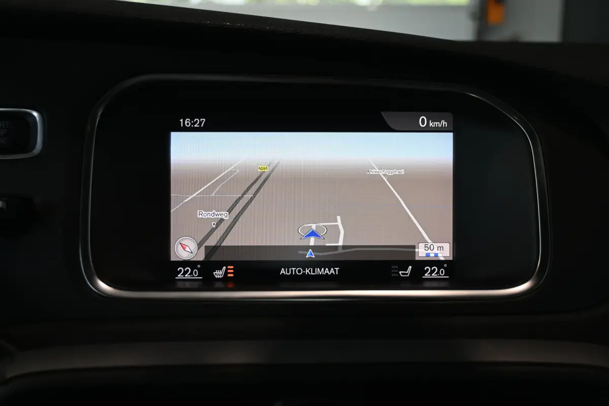 1.5 T3 Momentum Automaat Clima Cruise control Navigatie LED koplampen PDC Trekhaak 100% Onderhouden Inruil mogelijk