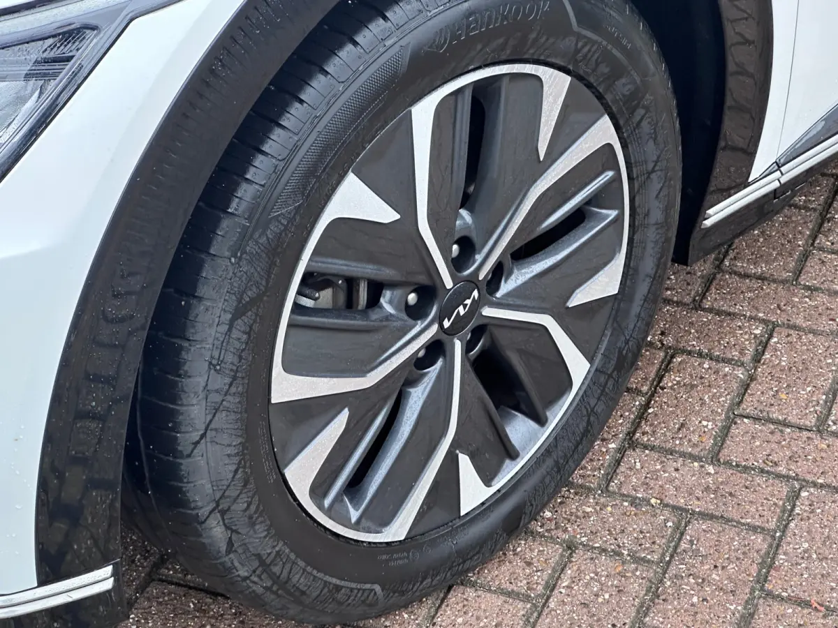 Plus 77.4 kWh SOH 100% WARMTEPOMP DEALER OND