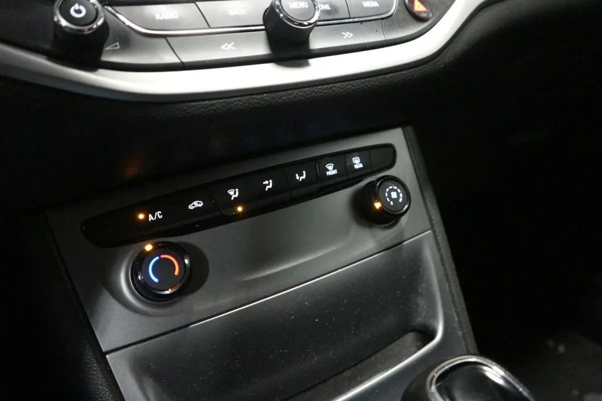 1.4 AUTOMAAT / 12 MAANDEN GARANTIE ! ! !