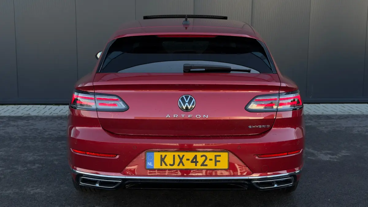 218pk 1.4 TSI eHybrid R-Line Business+ | SOH: 90,67% | Panoramadak | Trekhaak | Leder | 360 Camera | Adaptive Cruise | Carplay | Keyless | 19" |