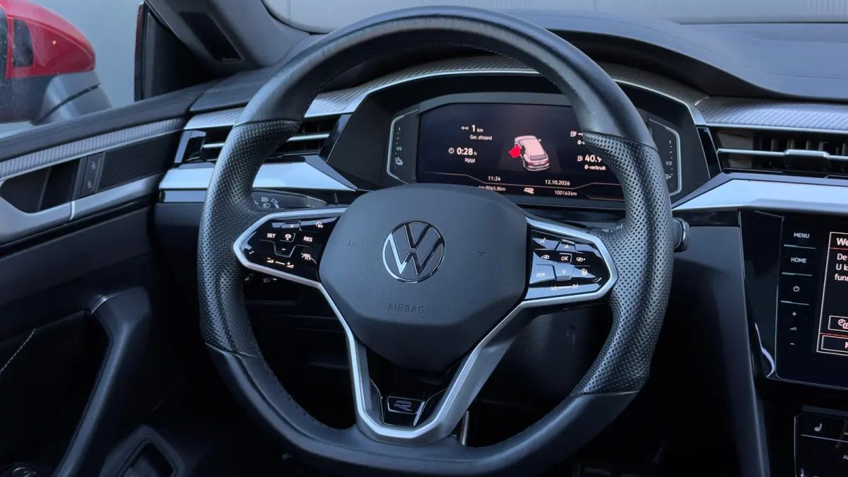 218pk 1.4 TSI eHybrid R-Line Business+ | SOH: 90,67% | Panoramadak | Trekhaak | Leder | 360 Camera | Adaptive Cruise | Carplay | Keyless | 19" |