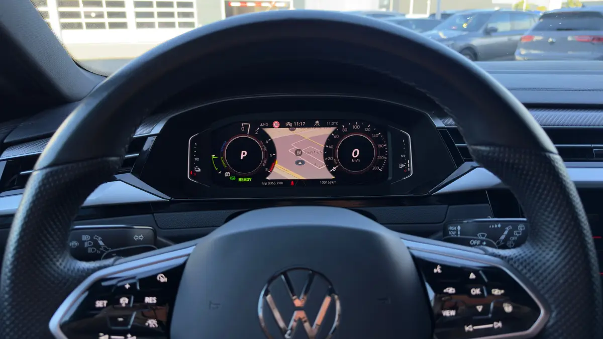 218pk 1.4 TSI eHybrid R-Line Business+ | SOH: 90,67% | Panoramadak | Trekhaak | Leder | 360 Camera | Adaptive Cruise | Carplay | Keyless | 19" |