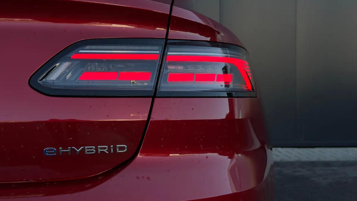 218pk 1.4 TSI eHybrid R-Line Business+ | SOH: 90,67% | Panoramadak | Trekhaak | Leder | 360 Camera | Adaptive Cruise | Carplay | Keyless | 19" |