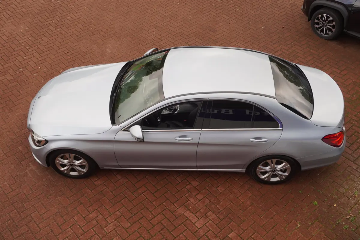 180 Business / ElekTrekhaak / Navi / Stoelverwarm. / PDC / Bluetooth / Half-leder / 17"LMV / = 84.000KM !!
