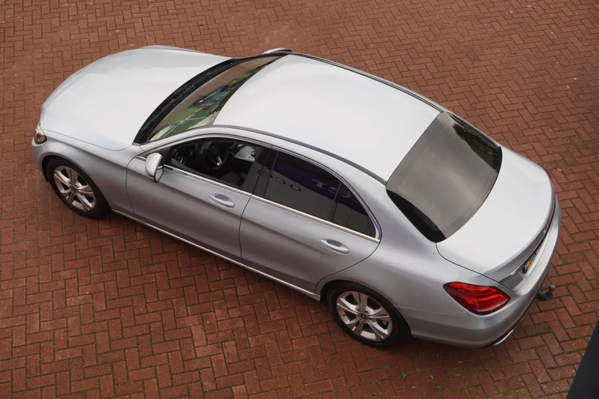 180 Business / ElekTrekhaak / Navi / Stoelverwarm. / PDC / Bluetooth / Half-leder / 17"LMV / = 84.000KM !!