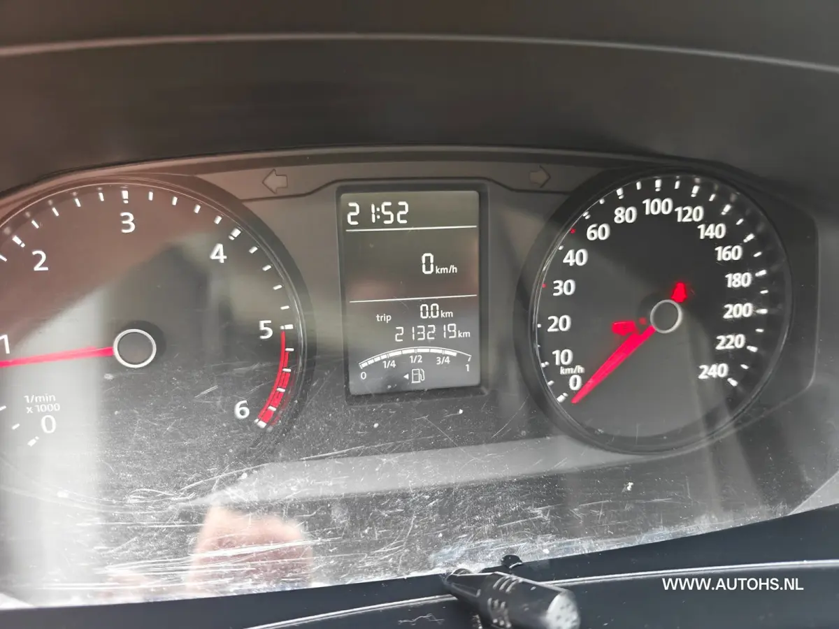 2.0 TDI L1H1 , , Airco , Apk sept. 2027 , nette bus .