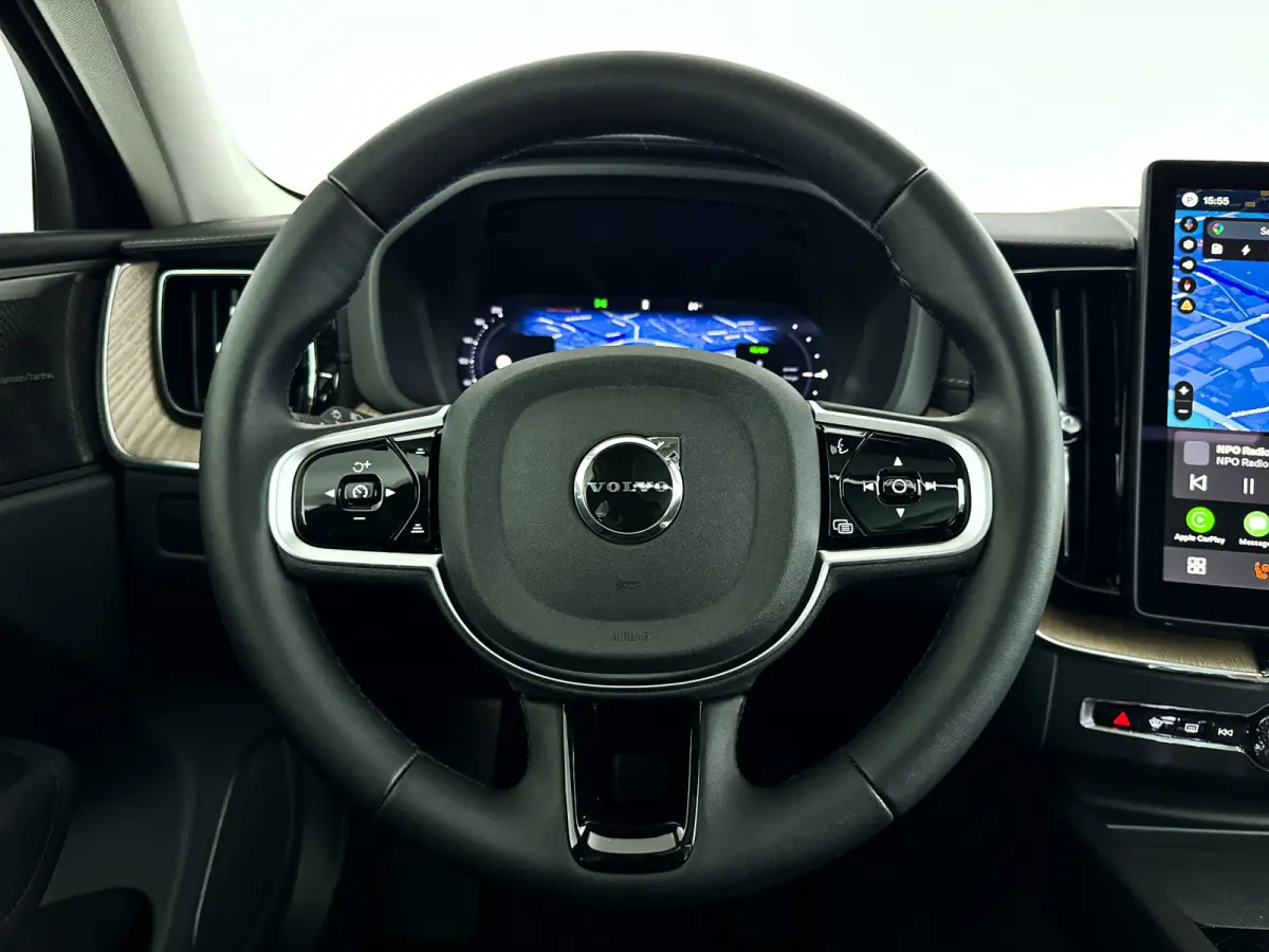 T6 Plug-in hybrid AWD Ultra Dark | Panoramadak | 360° camera | Harman Kardon | Luchtvering | Head-up display | Stoel- en stuurverwarming | Trekhaak