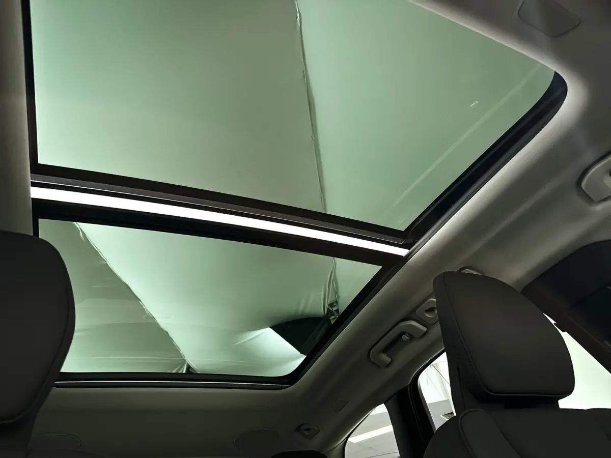 T6 Plug-in hybrid AWD Ultra Dark | Panoramadak | 360° camera | Harman Kardon | Luchtvering | Head-up display | Stoel- en stuurverwarming | Trekhaak