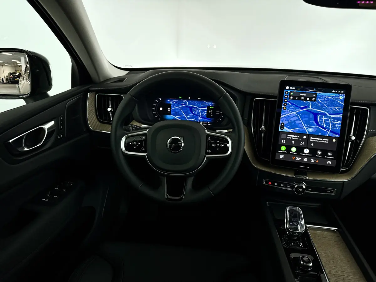 T6 Plug-in hybrid AWD Ultra Dark | Panoramadak | 360° camera | Harman Kardon | Luchtvering | Head-up display | Stoel- en stuurverwarming | Trekhaak