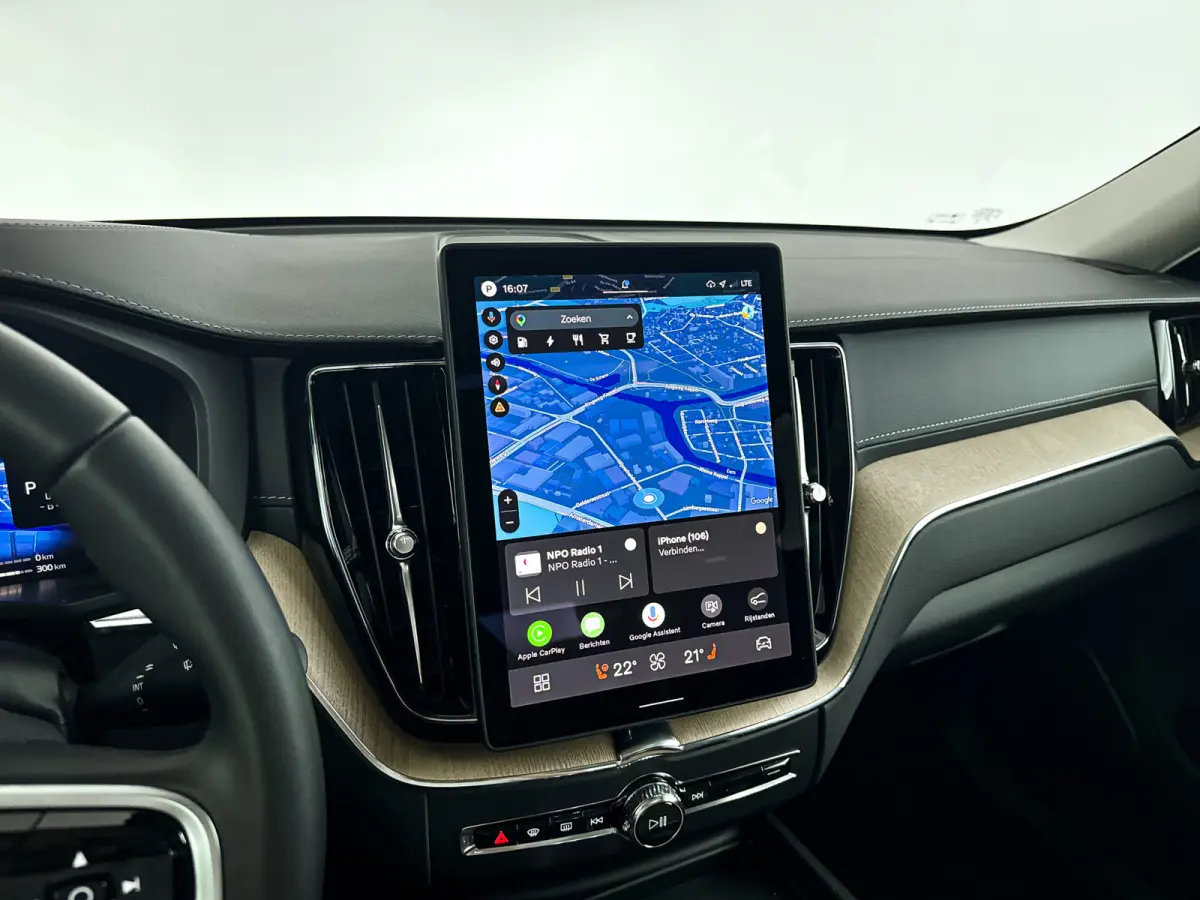 T6 Plug-in hybrid AWD Ultra Dark | Panoramadak | 360° camera | Harman Kardon | Luchtvering | Head-up display | Stoel- en stuurverwarming | Trekhaak