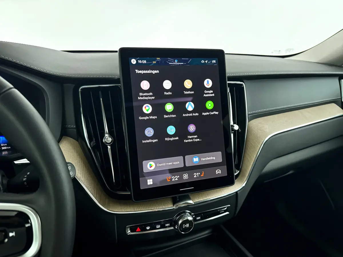 T6 Plug-in hybrid AWD Ultra Dark | Panoramadak | 360° camera | Harman Kardon | Luchtvering | Head-up display | Stoel- en stuurverwarming | Trekhaak