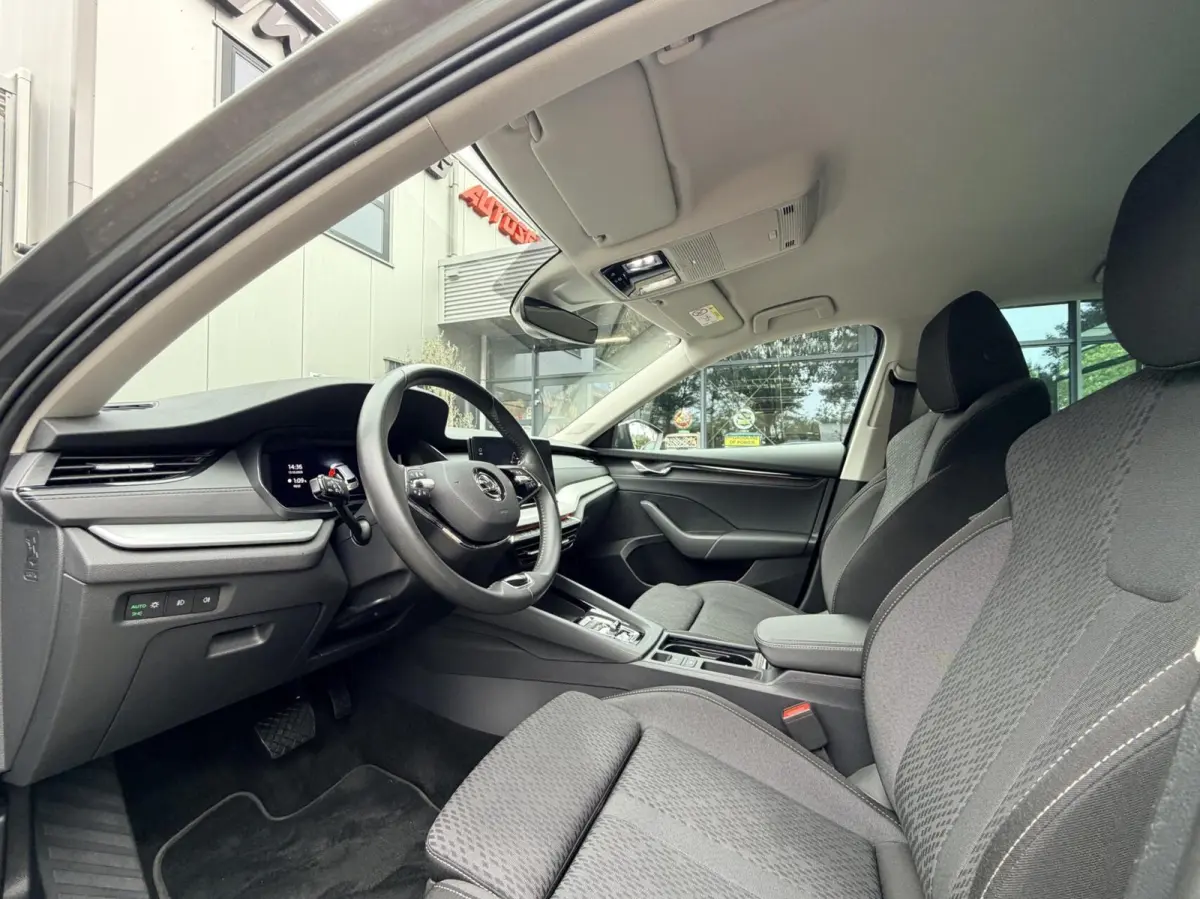 1.4 TSI iV PHEV Business Edition | Plug in Hyb | Stoelverwarming / Stuurverwarming | CarPlay | Clima | Camera
