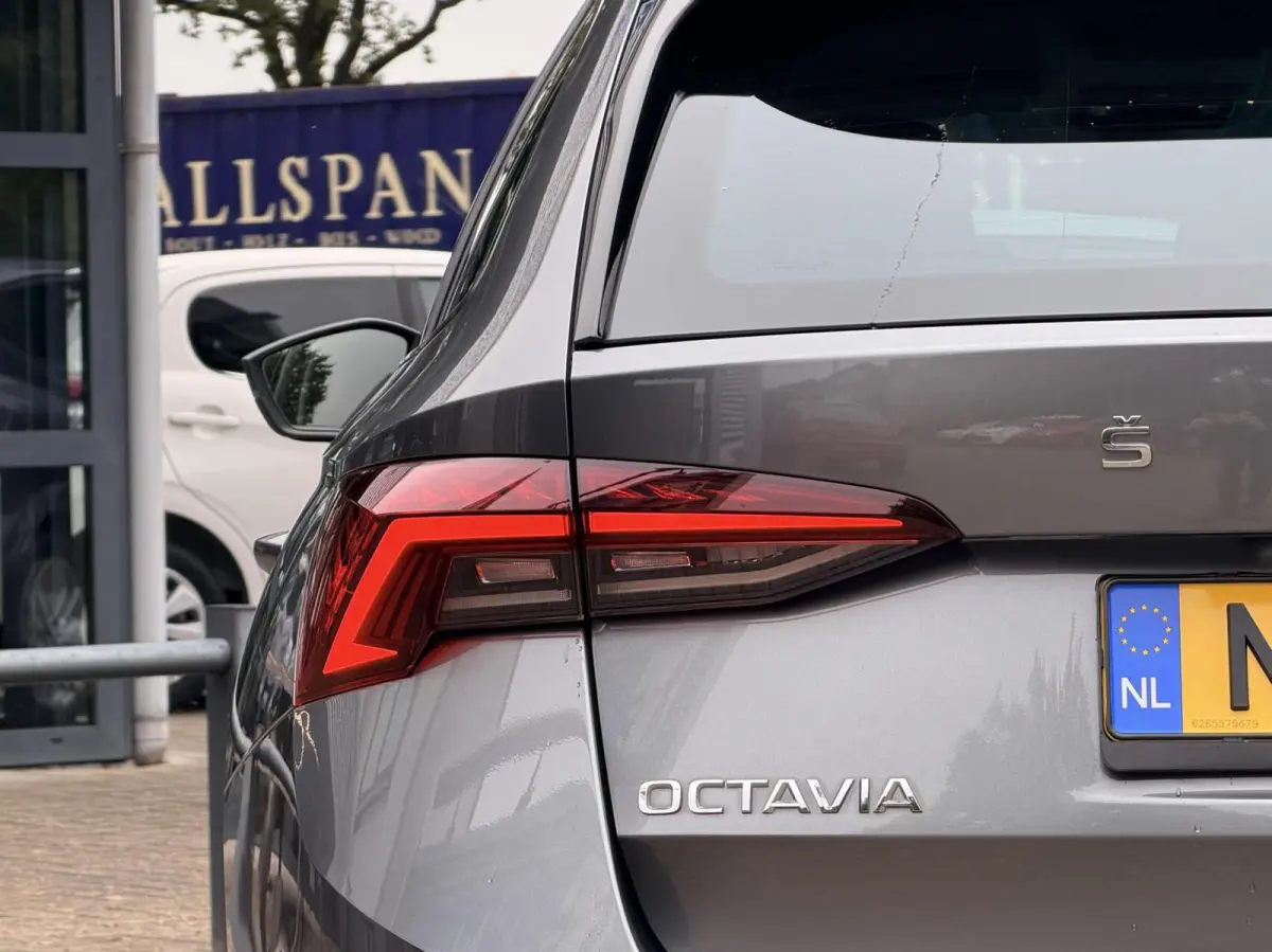1.4 TSI iV PHEV Business Edition | Plug in Hyb | Stoelverwarming / Stuurverwarming | CarPlay | Clima | Camera