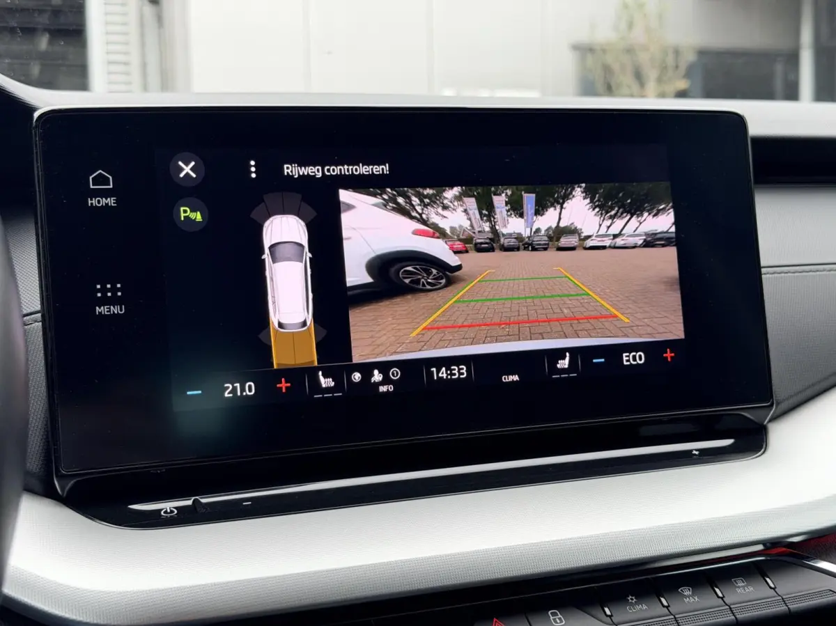 1.4 TSI iV PHEV Business Edition | Plug in Hyb | Stoelverwarming / Stuurverwarming | CarPlay | Clima | Camera