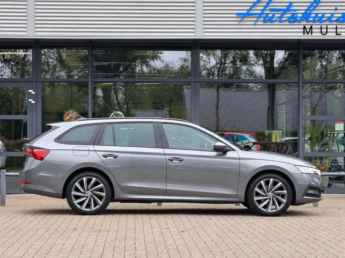 1.4 TSI iV PHEV Business Edition | Plug in Hyb | Stoelverwarming / Stuurverwarming | CarPlay | Clima | Camera