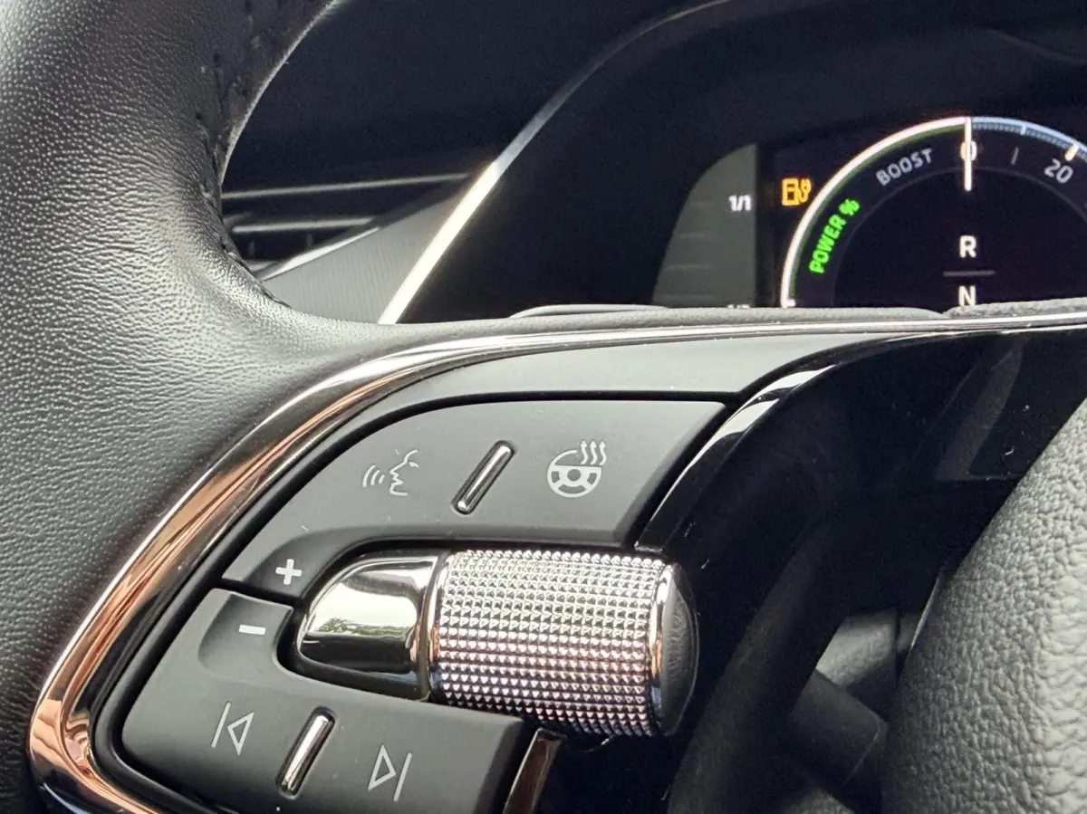 1.4 TSI iV PHEV Business Edition | Plug in Hyb | Stoelverwarming / Stuurverwarming | CarPlay | Clima | Camera