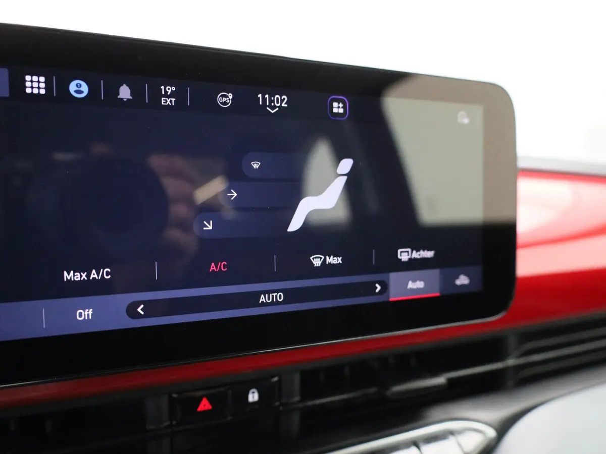 RED 42 kWh | SOH 94,12% | CRUISECONTROL | APPLE CARPLAY / ANDROID AUTO | DAB+ | NAVIGATIE |