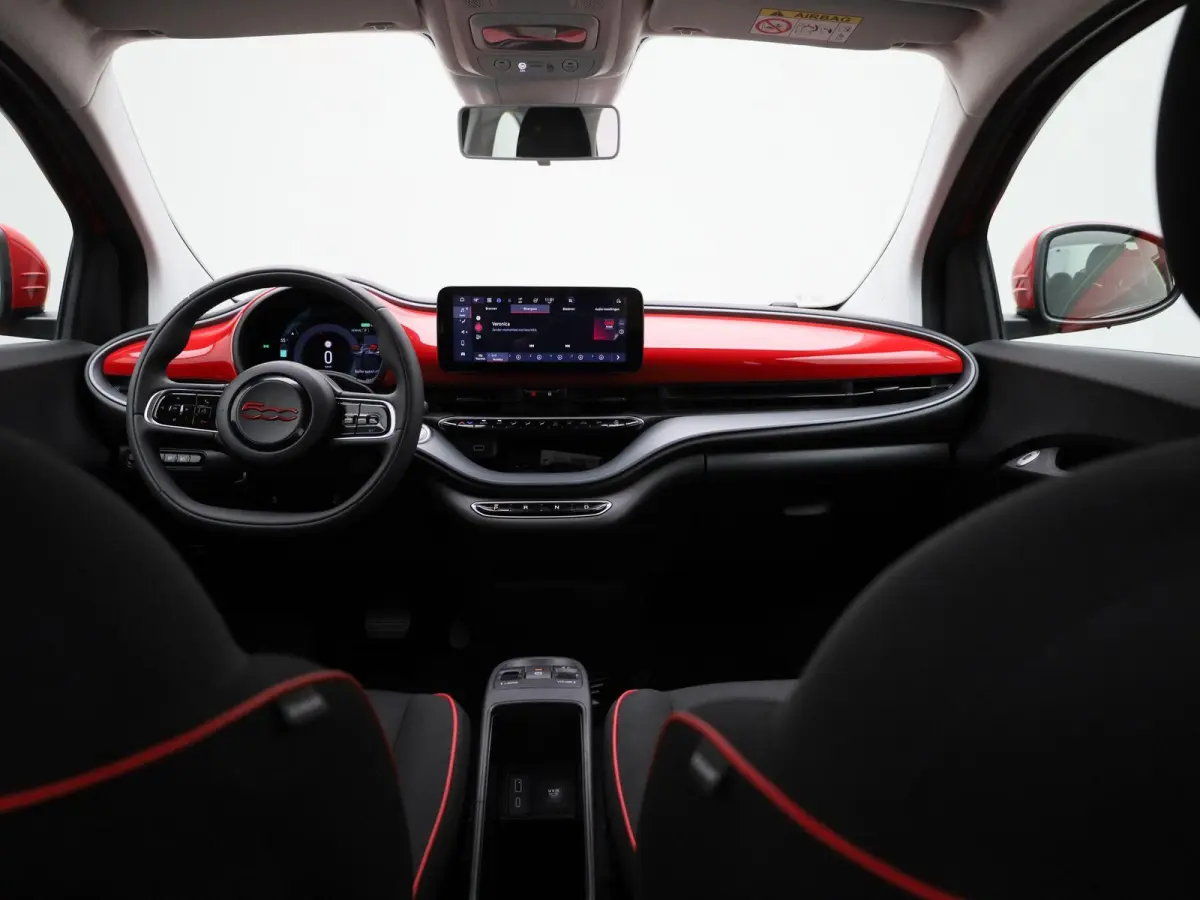 RED 42 kWh | SOH 94,12% | CRUISECONTROL | APPLE CARPLAY / ANDROID AUTO | DAB+ | NAVIGATIE |
