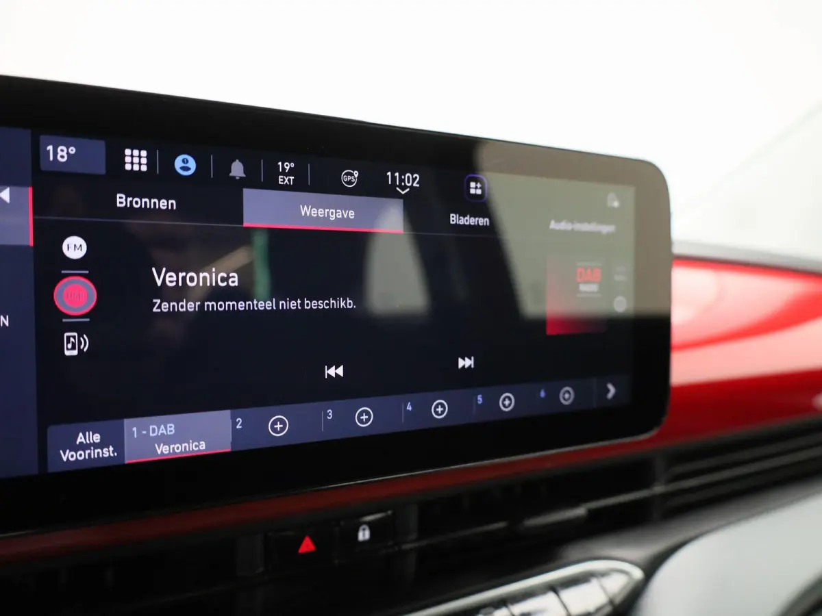 RED 42 kWh | SOH 94,12% | CRUISECONTROL | APPLE CARPLAY / ANDROID AUTO | DAB+ | NAVIGATIE |