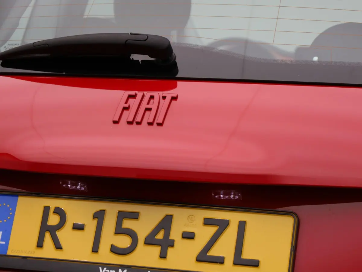 RED 42 kWh | SOH 94,12% | CRUISECONTROL | APPLE CARPLAY / ANDROID AUTO | DAB+ | NAVIGATIE |