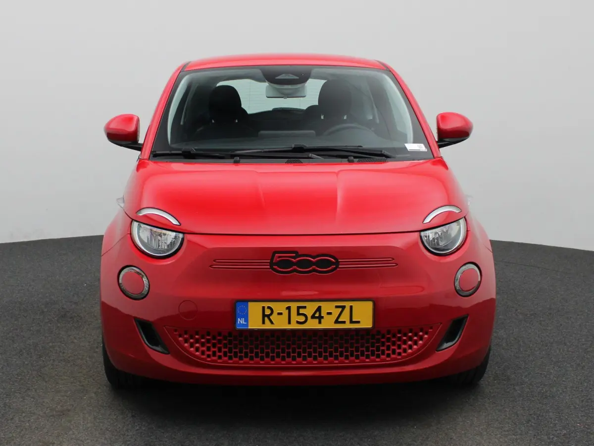 RED 42 kWh | SOH 94,12% | CRUISECONTROL | APPLE CARPLAY / ANDROID AUTO | DAB+ | NAVIGATIE |