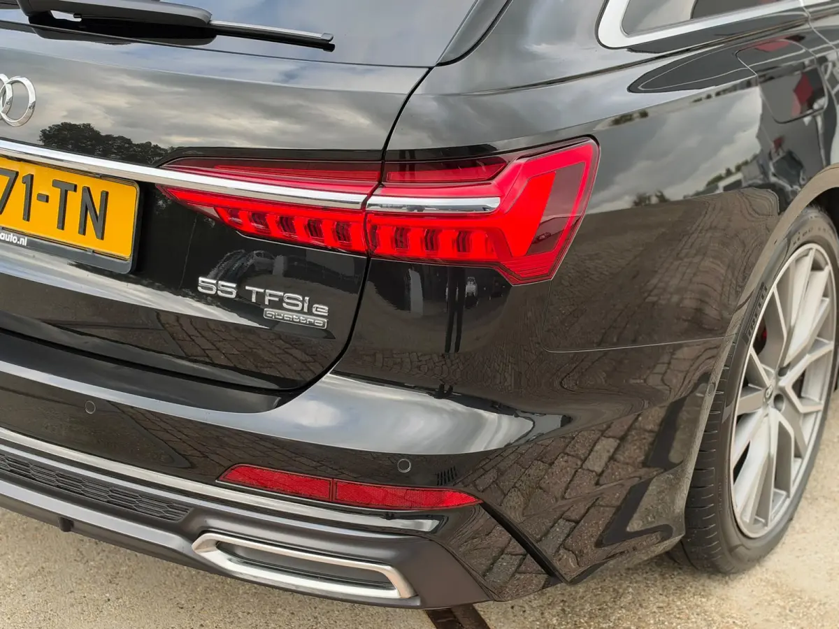 55 TFSI e quattro Competition S-LINE l ADAPT.CRUIS l KEYLESS l CAMERA l CARPLAY l DEALER OH l KERAMISCHE COATING