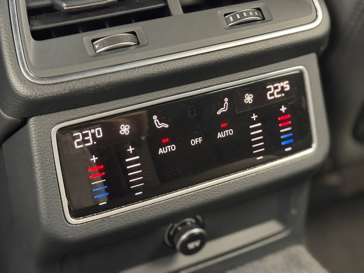 55 TFSI e quattro Competition S-LINE l ADAPT.CRUIS l KEYLESS l CAMERA l CARPLAY l DEALER OH l KERAMISCHE COATING