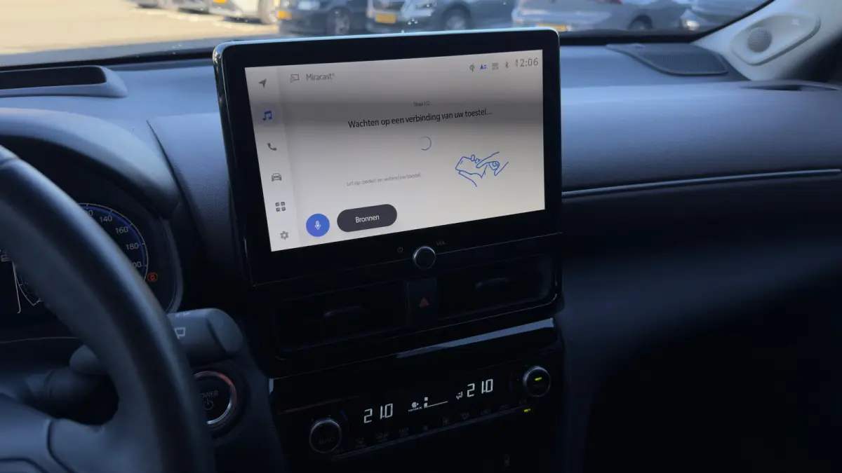 1.5 Hybrid 130pk Executive Achteruitrijcamera | Adaptive Cruise | Head-up Display | Elektrische Achterklep | Carplay | JBL Audio |