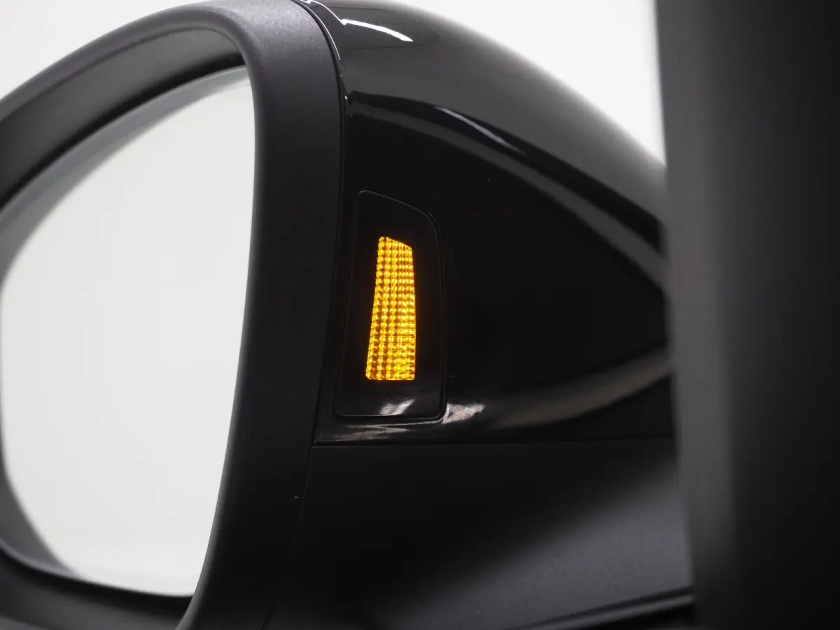1.5 eHybrid Business | Leder/Alcantara | Massage | Trekhaak | HUD | Camera | Memory | Sfeerlicht | Carplay