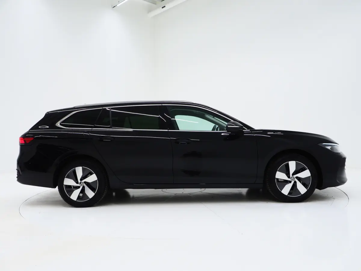 1.5 eHybrid Business | Leder/Alcantara | Massage | Trekhaak | HUD | Camera | Memory | Sfeerlicht | Carplay
