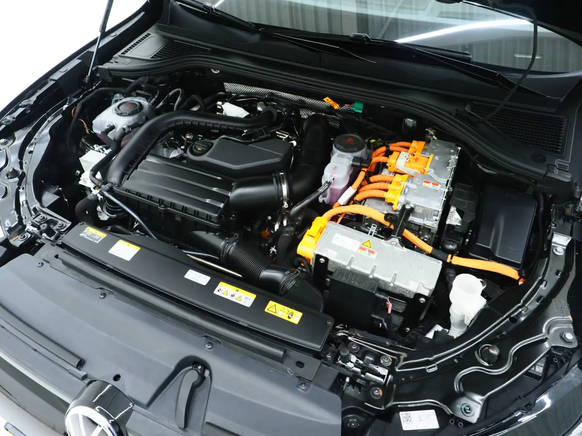 1.5 eHybrid Business | Leder/Alcantara | Massage | Trekhaak | HUD | Camera | Memory | Sfeerlicht | Carplay