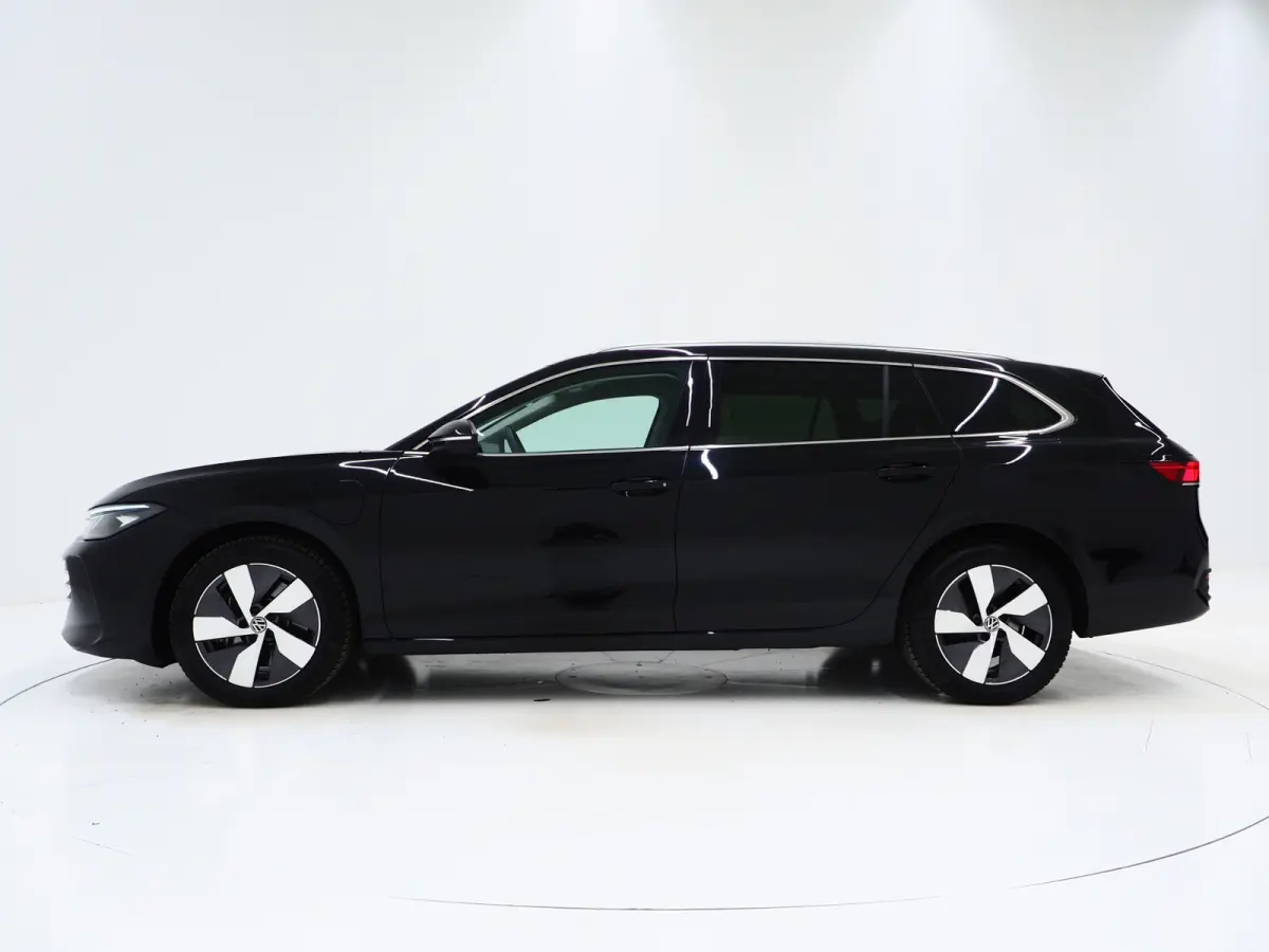 1.5 eHybrid Business | Leder/Alcantara | Massage | Trekhaak | HUD | Camera | Memory | Sfeerlicht | Carplay