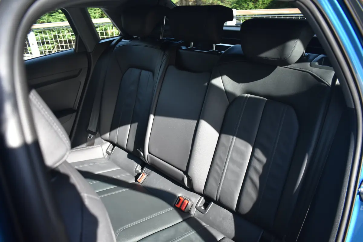 40 TFSI e 204pk S-Tronic Edition | Cruise Control | Verwarmbare voorstoelen voor | MMI Navigatie | 17'' lichtmetalen velgen
