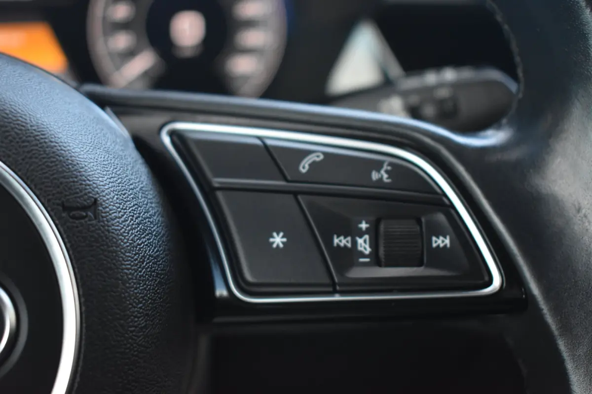 40 TFSI e 204pk S-Tronic Edition | Cruise Control | Verwarmbare voorstoelen voor | MMI Navigatie | 17'' lichtmetalen velgen