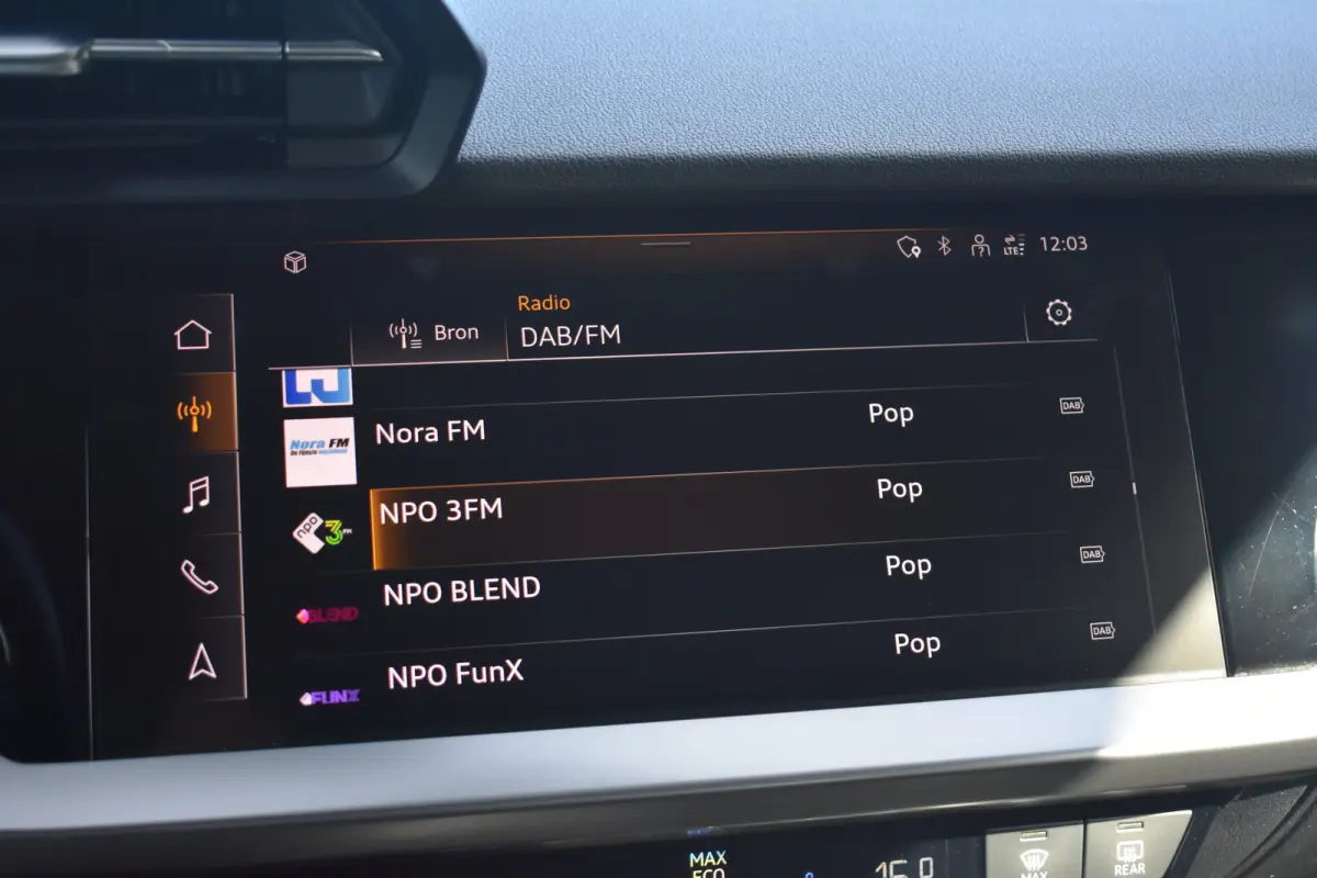 40 TFSI e 204pk S-Tronic Edition | Cruise Control | Verwarmbare voorstoelen voor | MMI Navigatie | 17'' lichtmetalen velgen